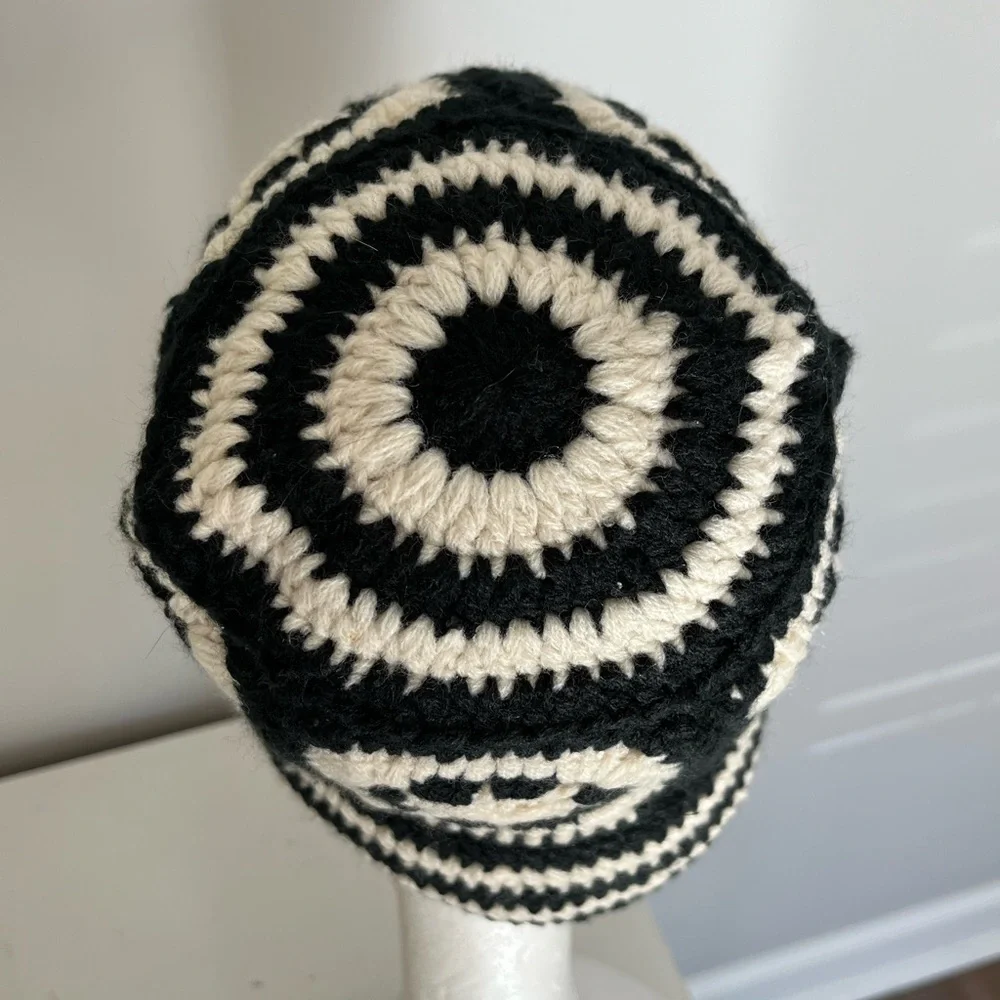 Zara Crochet Granny Square Black White Bucket Hat One Size Warm Vintage Inspired